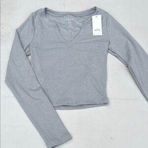 Hollister Women's Light Gray Long Sleeve Tee